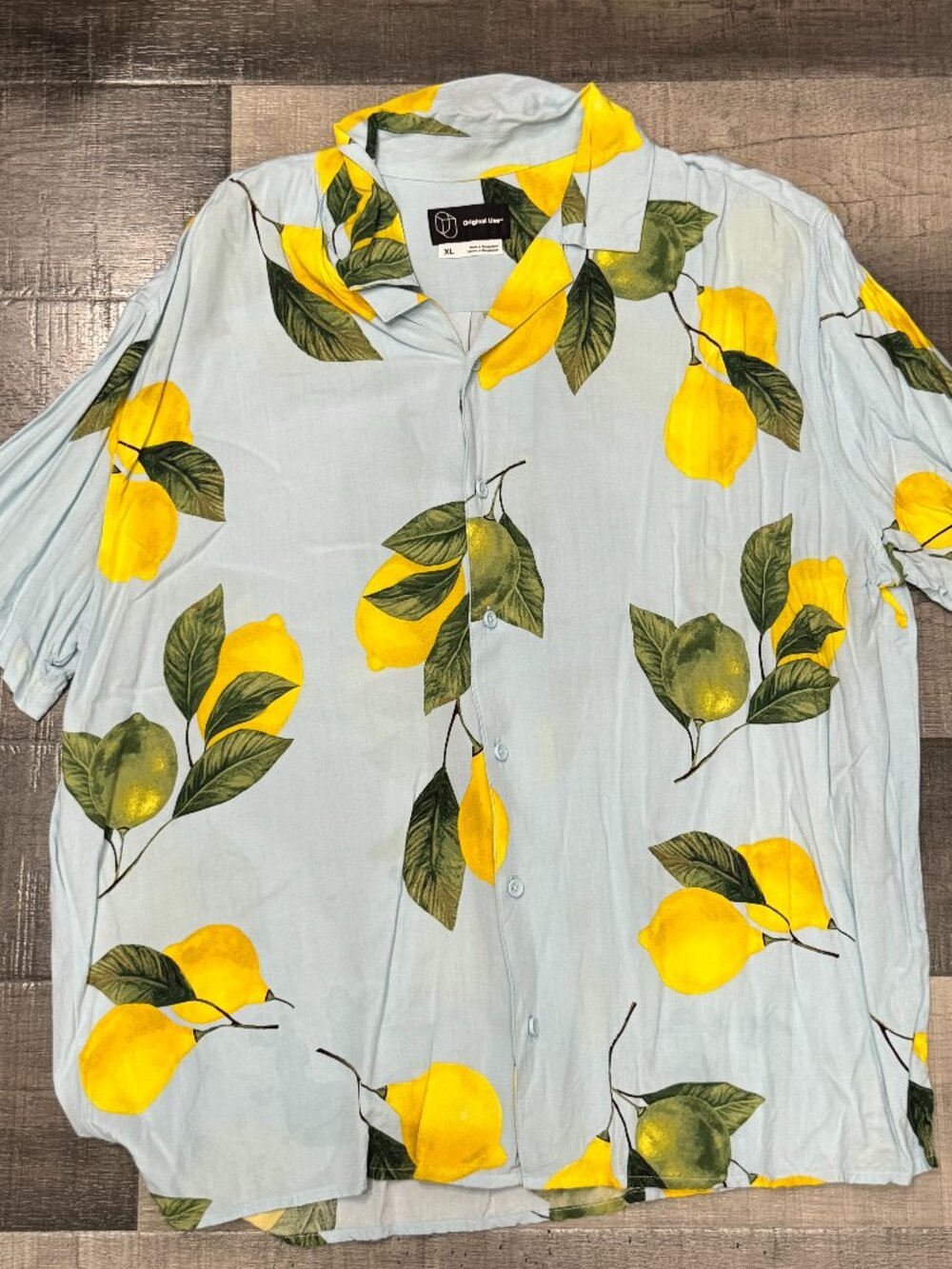 Original Use Lemon Tree & Leaf Print Short Sleeve Button Up Shirt – Size XL